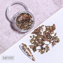将图片加载到图库查看器，Gold Silver Irregular Aluminum Foil Paper Nail Art Sticker 3D Glitter Manicure UV Gel Polish Nail Decoration Tools Decoration Stickers Decoration New Gold Nail Transfer Foils for Nail Arts Nails Supply Holographic Effect Nail Art Foil Stickers
