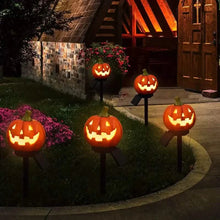 Load image into Gallery viewer, Halloween Jack-o '-lantern Solar Light
