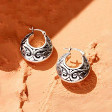 将图片加载到图库查看器，Handcrafted Sterling Silver Hoop Earrings by Verona
