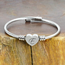 将图片加载到图库查看器，Heart Cable Initial Bracelet Hypoallergenic and Adjustable

