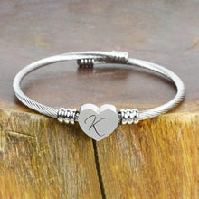 将图片加载到图库查看器，Heart Cable Initial Bracelet Hypoallergenic and Adjustable
