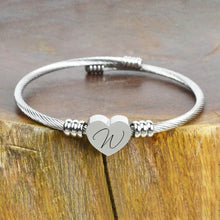 将图片加载到图库查看器，Heart Cable Initial Bracelet Hypoallergenic and Adjustable

