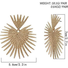 将图片加载到图库查看器，Heart Dangle Earrings Studs Gold Star Statement Earrings
