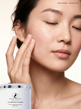 将图片加载到图库查看器，Glowderm Scrub
