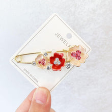 将图片加载到图库查看器，High-end Safety Pins For Women Flower Pin Crystal Rhinestones Safety Pins Woman Jewelry Accessories Hijab Scarf Clip Buckles
