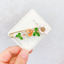 将图片加载到图库查看器，High-end Safety Pins For Women Flower Pin Crystal Rhinestones Safety Pins Woman Jewelry Accessories Hijab Scarf Clip Buckles
