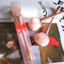 将图片加载到图库查看器，Large Powder Mineral Brush
