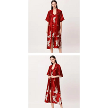 Load image into Gallery viewer, Lightweight Black Floral Birds Printed Women Bathrobe Elegant Design Floral Breathable Robe

