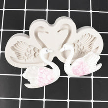 将图片加载到图库查看器，Lovely Couple Swan Shape Silicone Mold  Fondant Chocolate Resin Aroma Stone Soap Mold For Pastry Cup Cake Decorating Kitchen Tool Swan Silicone Fondant Molds Swan Couple Chocolate Mold
