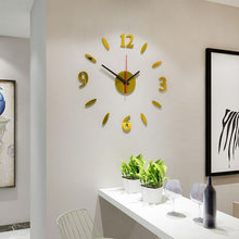 将图片加载到图库查看器，Luminous Clock Home Simplicity Silent Fashion Wall Clock Analog Timekeeper for Home Living Room Bedroom Office Battery-Powered Modern House Decoration Silent Clock Decor with Number Sticker  Living Room Creative Wall Stickers Bedroom Wall Clock
