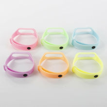 将图片加载到图库查看器，Luminous Glowing Silicone Wrist Strap For Smart Watch Bands Replacement Bracelet Soft Silicone Watch Strap Glow-in-Night Safety And Children Anti-Scratch Protective Watch Bands
