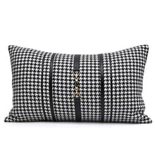 将图片加载到图库查看器，Luxury Black White Houndstooth Gold Leather Stitching Pillow Covers Sofa Decorative Horse Pillow Case Swallow Gird Throw Pillowcases Black Gold PU Leather Polyester Splicing Cushion Covers Well Made Classic Pattern
