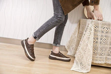 将图片加载到图库查看器，Luxury Leather Womens Sneakers Spring Shoes New Genuine Leather Casual Women Fashion Flat Girl Student Shoes Comfortable Women's Casual Flats Elegant Soft Walking Sneakers
