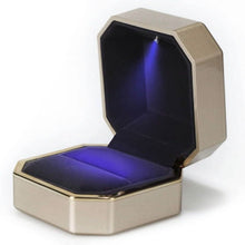 将图片加载到图库查看器，Luxury Ring Box with LED Light
