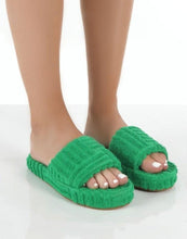 将图片加载到图库查看器，Luxury Thick Sole Women Slippers Green Flat Outwear Slides Summer Autumn Runway Flip Flops Comfy Slippers Cute Fur Slip-on Shoes Memory Foam House Slipper
