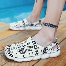 将图片加载到图库查看器，Men Causal Summer Sandals Garden Clogs Soft Memory Hospital Shoes Men Slip On Beach Water Sandals Anti-Skid Water Shoes Summer Garden Camouflage Men Walking Clogs
