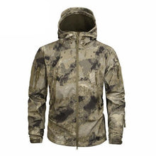 Load image into Gallery viewer, Men Green Autumn Camouflage Jacket Men's Lightweight Water-Resistant Jacket Tactical Clothing  Male Camouflage Windbreaker Breathable Outdoor Snow Jacket
