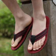将图片加载到图库查看器，Men Modern Lightweight Slippers Non-Slip Flip Flops Stylish Design Durable Slippers Comfortable Indoor Sandals Classic Outdoor Slides Waterproof Flip Flops For Men
