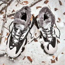 Load image into Gallery viewer, Men's Casual Sneakers Velvet New Winter Cold-Resistant Comfortable Warm Sports Shoes Winter Snow Boots Outdoor Hiking Shoes Fur Lined Warm Boots
