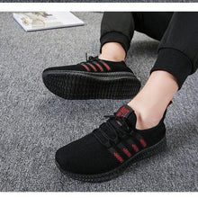 Load image into Gallery viewer, Men's Lightweight Running Shoes New Summer Comfortable And Breathable Sports Outdoor Fashion Sneakers Slip On Lightweight Athletic Fashion Casual Breathable Shoes For Walking Running Jogging
