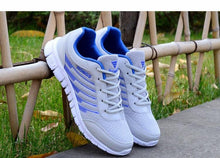 将图片加载到图库查看器，Men's Lightweight Walking Sneakers Casual Shoes Trainers Sneakers Sport Light Sneakers Breathable Casual Shoes Outdoor Walking Comfortable Running Sneakers For Mens
