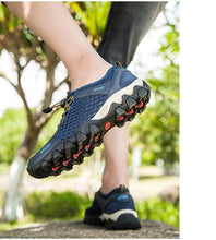 Load image into Gallery viewer, Men's Non-Slip Hiking Climbing Water Sports Shoes Beach Barefoot Surfing Shoes Outdoor River Upstream Quick Dry Barefoot Beach Sneakers Swim Boating Fishing Yoga Gym
