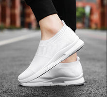 Load image into Gallery viewer, Mens Light Running Shoes Jogging Breathable Sneakers Slip Casual Couple Shoes Outdoor Walking Footwear Non-Slip Running Mesh Workout Casual Sports Shoes
