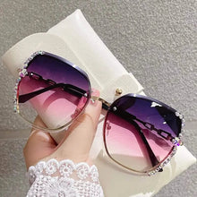 Load image into Gallery viewer, Metal Trimming Oversized Rhinestones Gradient Sun Glasses
