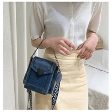 Load image into Gallery viewer, Modern Elegant Stunning Heart-Shaped Women's Bag Cute Studded Shoulder Bag For Women And Girls
