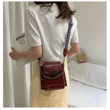 Load image into Gallery viewer, Modern Elegant Stunning Heart-Shaped Women's Bag Cute Studded Shoulder Bag For Women And Girls
