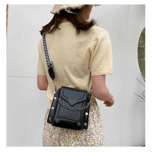 Load image into Gallery viewer, Modern Elegant Stunning Heart-Shaped Women's Bag Cute Studded Shoulder Bag For Women And Girls
