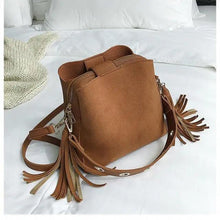 将图片加载到图库查看器，New Fashionable Scrub Women Bucket Bag Vintage Tassel Messenger Bag High Quality Shoulder Bag Simple Crossbody Bag For Females
