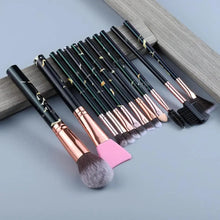 将图片加载到图库查看器，New Luxurious 12/8/5pcs Eye Lip Makeup Brushes Set Eyebrow Comb Eyelash Sponge Eyeshadow Silicone Face Mask Edge Control Brush Cosmetics
