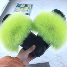 将图片加载到图库查看器，New Luxury Fluffy Slippers Indoor Warm Furry Fur Flip Flops Women Amazing Plush Slides Shoes Warm Comfortable Fuzzy Furry Slippers Indoor Cozy Memory Foam Anti-Slip Flip Flops
