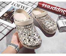 将图片加载到图库查看器，New Men Sandals Shoes Summer Beach Garden Flat Cool Slippers Arch Support Clogs Garden Shoes Slip-On Outdoor Beach Pool Shower Summer Sandals Slippers
