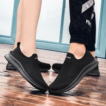 Load image into Gallery viewer, New Men Sneakers Light Fashion Casual Shoes Slip-On Comfortable Women Pink Couple Shoes Outdoor Walking Footwear Non-Slip Running Climbing Shoes Sneakers
