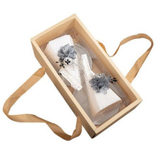 Load image into Gallery viewer, New Nordic Christmas Tree Scented Candle Simple Wedding Home Decor Christmas Tree Scented Candle Cute Candle for Christmas New Years Long Burn Time Unique Fragrance Candle
