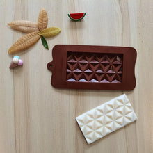将图片加载到图库查看器，New Silicone Chocolate Mold Triangular Baking Tools Non-Stick Silicone Cake Mould Jelly Candy 3D Molds Kitchen Accessories Break Apart Chocolate Molds Silicone Deep Candy Bar Molds Silicone Shapes
