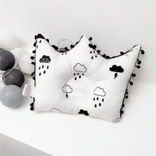 Load image into Gallery viewer, Newborn Baby Shaping Pillow Cute Crown Shape Backrest Cushion Anti-head Correction Bed Neck Support Pillows Baby Pillow Baby Bedding Air Mesh Organic Cotton Soft Baby Pillow Newborn Anti Flat Head Syndrome for Crib Cot Baby Pillow
