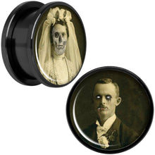 Load image into Gallery viewer, Undead Bride and Groom Halloween Black Anodized Plug Set 18mm
