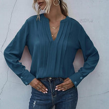 将图片加载到图库查看器，Notched Neck Pleated Decoration Blouse
