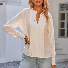 将图片加载到图库查看器，Notched Neck Pleated Decoration Blouse
