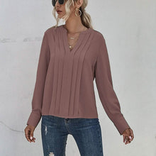 将图片加载到图库查看器，Notched Neck Pleated Decoration Blouse
