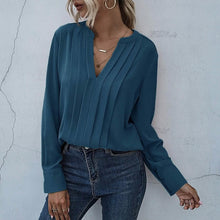 将图片加载到图库查看器，Notched Neck Pleated Decoration Blouse

