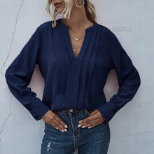 将图片加载到图库查看器，Notched Neck Pleated Decoration Blouse
