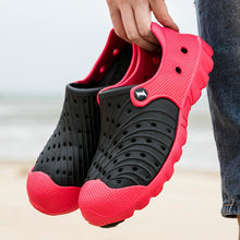 将图片加载到图库查看器，Outdoor Men Sandals Summer Hole Shoes Rubber Clogs Men Garden Shoes Black Beach Sandals Slippers Breathable Lightweight Sandals Unisex Beach Quick Drying Sandals Couple Outdoor Slippers
