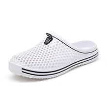 将图片加载到图库查看器，Outdoor Men Sandals Summer Hole Shoes Rubber Clogs Men Garden Shoes Black Beach Sandals Slippers Breathable Lightweight Sandals Unisex Beach Quick Drying Sandals Couple Outdoor Slippers
