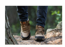 Load image into Gallery viewer, Outdoor Non-slip Snow Mens Boots Walking Climbing Hiking Shoes Mountain Sport Boots Hunting Men Winter Ankle Snow Hiking Boots Warm Water Resistant Non Slip Soft Shoes
