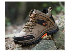 Load image into Gallery viewer, Outdoor Non-slip Snow Mens Boots Walking Climbing Hiking Shoes Mountain Sport Boots Hunting Men Winter Ankle Snow Hiking Boots Warm Water Resistant Non Slip Soft Shoes
