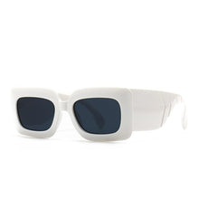 将图片加载到图库查看器，Oversized Square Sunglasses Classic Square Sunglasses For Men &amp; Women Sun Glasses In Snake Pattern For Traveling Shades Female
